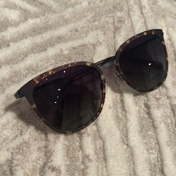 MODO SUNGLASSES Model 665 Tortoise Frame Titanium Lightweight Frames NWT - Picture 3 of 11